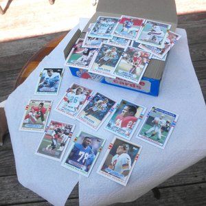 1989 Box of Great condition Topps Football cards